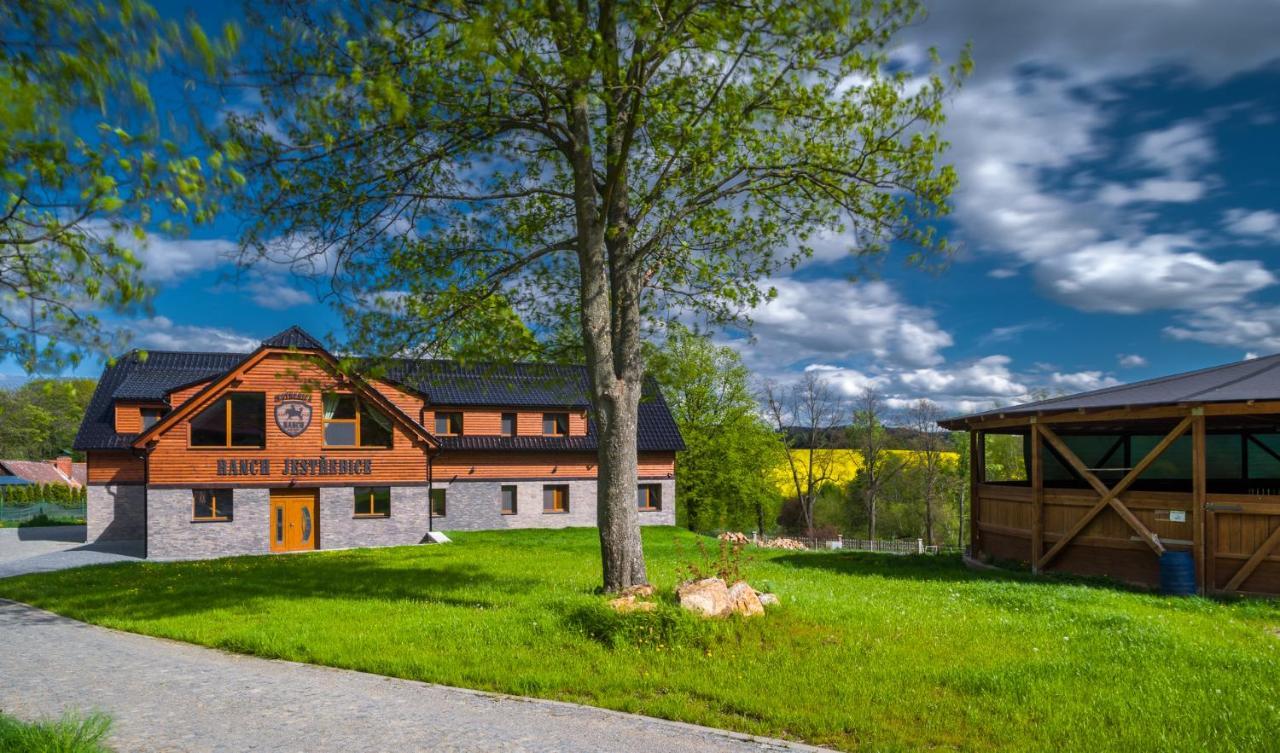 Ranch Jestrebice Hermanicky Exterior foto