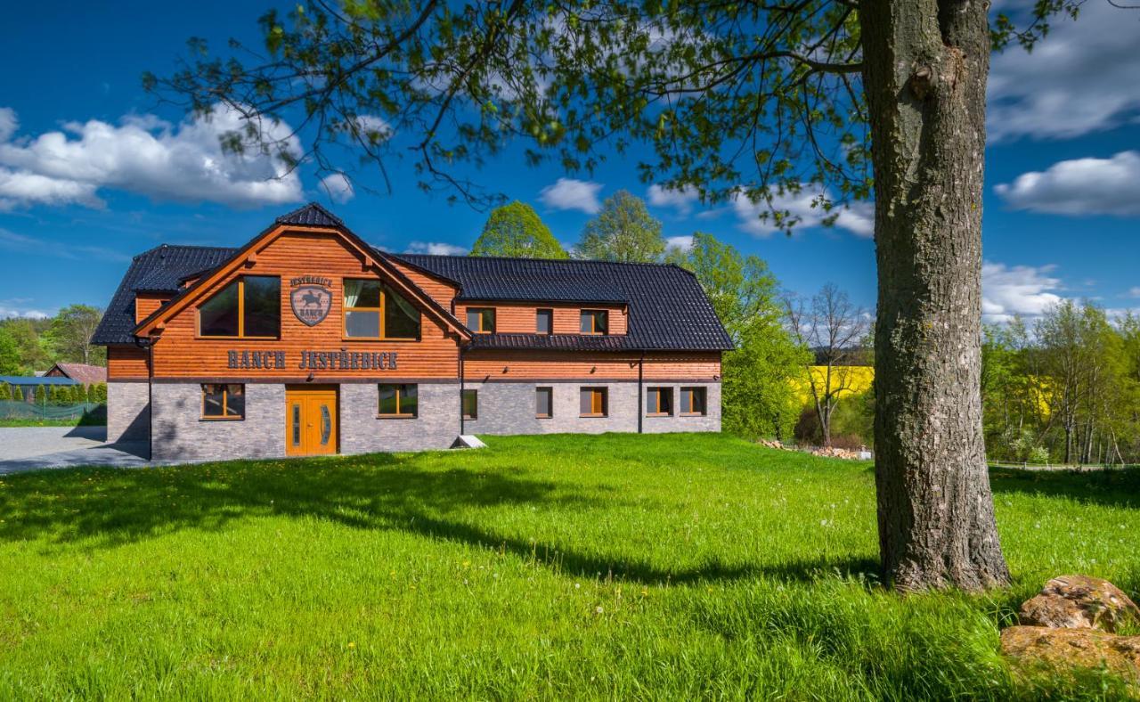Ranch Jestrebice Hermanicky Exterior foto